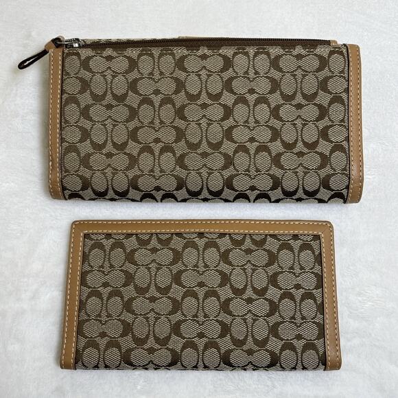 Coach C Signature Brown & Khaki Canvas & Leather Bifold Wallet w/Buckle & Chkbk - Picture 2 of 16
